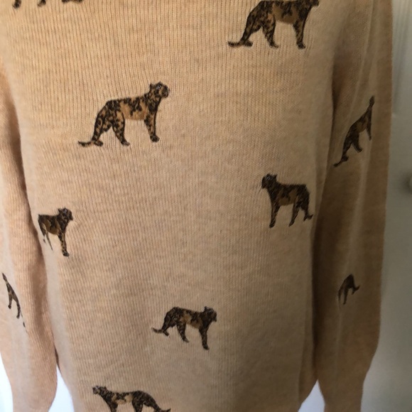 Chico’s Cheetahs on the prowl Sweater Small - Picture 10 of 14
